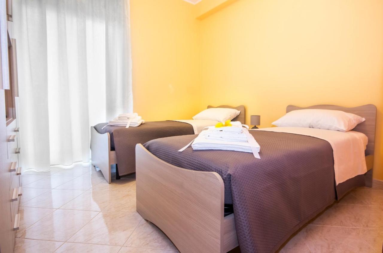 Etna Sunshine Apartment ลิงกัวกลอสซา ภายนอก รูปภาพ